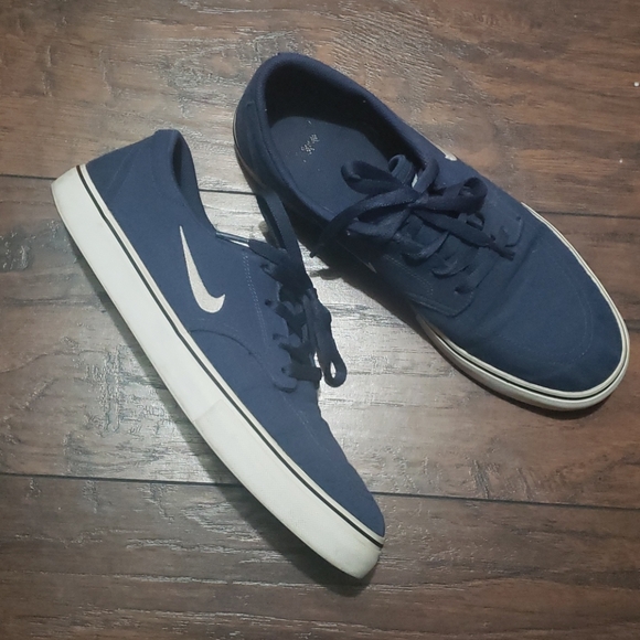 nike casual sports shoes